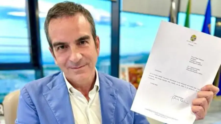 Regione Calabria, il presidente Occhiuto firma ufficialmente le dimissioni 