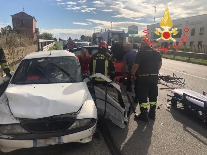 Cropani, incidente tra due auto: un ferito portato in ospedale con l'elisoccorso