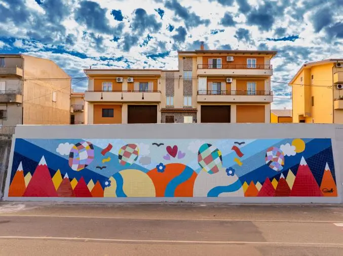 images Soveria Simeri si colora con "Trischene", il grande mosaico di Massimo Sirelli 