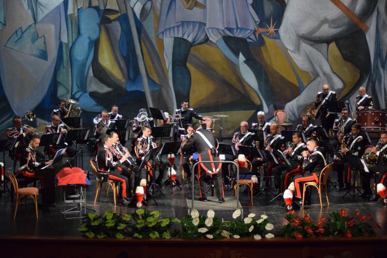 images Festa della Repubblica a Catanzaro: Fanfara dei Carabinieri al Politeama di Catanzaro