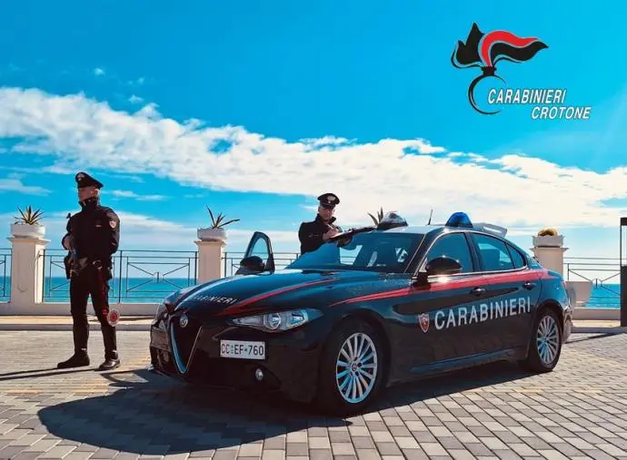 Cirò, aggredisce la mamma che gli sconsiglia di bere caffè: non potrà avvicinarsi a lei