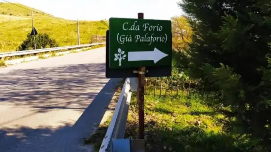 Carenza idrica in Contrada Forìo di Borgia, l’acqua eesta un miraggio: sotto accusa la Sorical