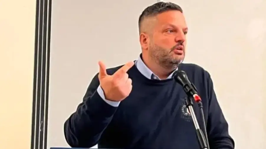 Politiche industriali, dalle comunità energetiche alle mancate bonifiche: la denuncia di Calabrone (Fiom Cgil)