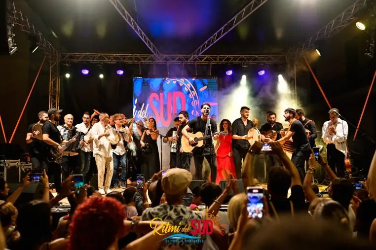 Tropea accoglie la VI edizione di “Ritmi del Sud”: musica popolare, identità e innovazione 