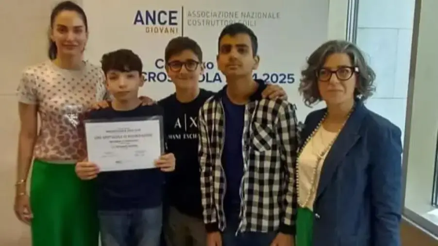 images “U-Green Kroton Park”: l’Istituto “Papanice-Alfieri” di Crotone conquista il II posto nazionale al concorso Macroscuola  