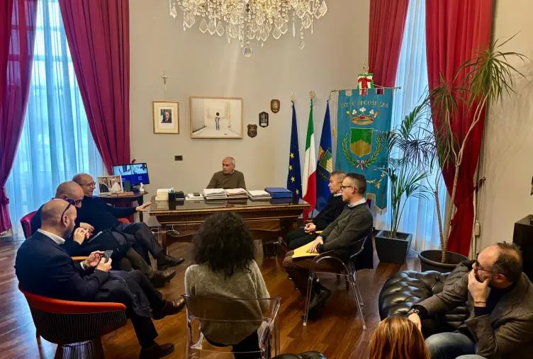 Piano di bacino del Distretto Idrografico, Caruso incontra una delegazione di sindaci del Cosentino