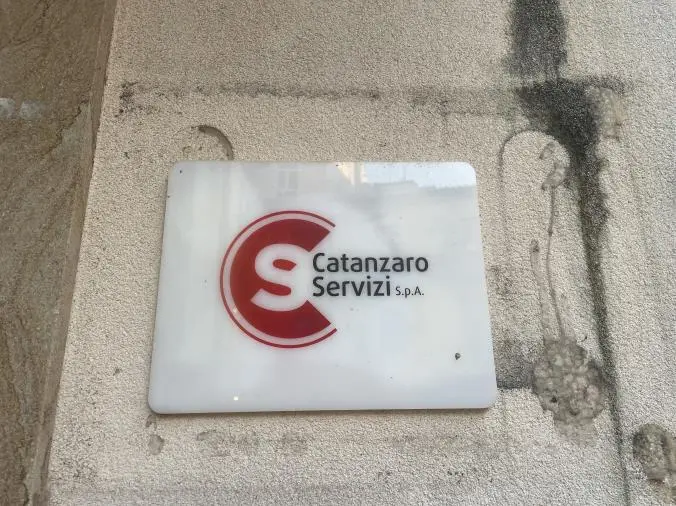 images Caos Catanzaro Servizi, dalla polizza in Croazia ai sospetti sui crediti fino al possibile cambio al vertice