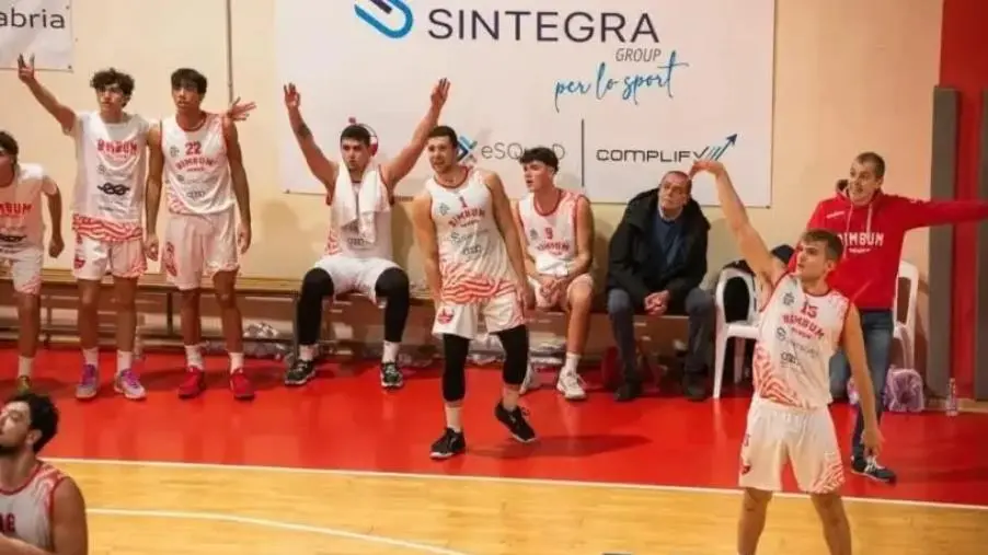 Basket, la Sintegra Rende perde con il Marigliano: la salvezza play out passa dalla gara di domenica in casa