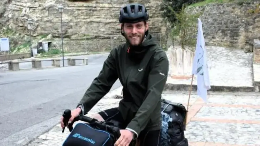 Con Matteo “Jack” Messina nel suo viaggio in bici in giro per l’Europa: anche la Calabria tra le mete visitate