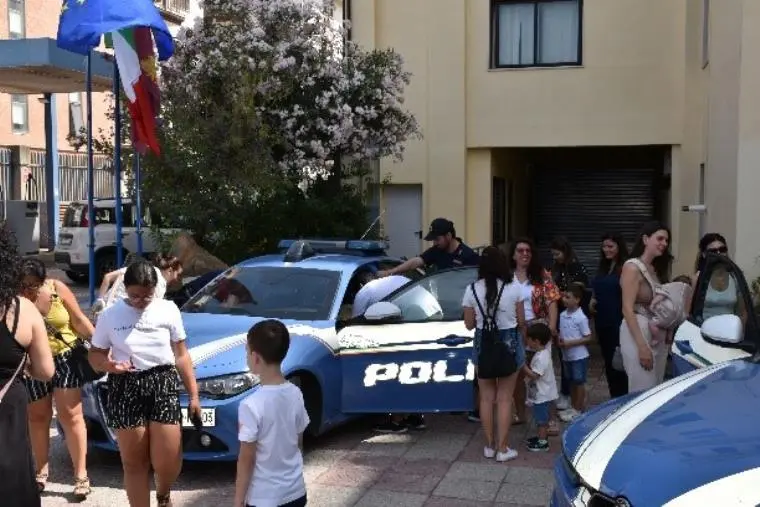Crotone, la Questura aderisce al progetto “Educhiamo alla legalità e al rispetto attraverso il gioco”