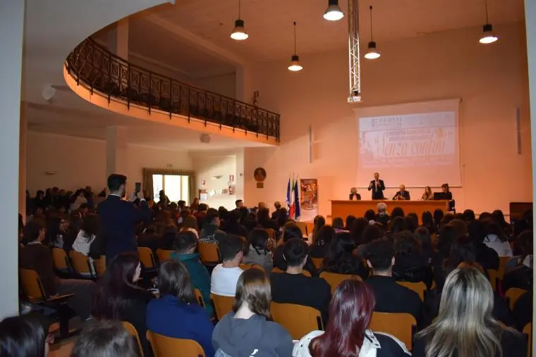 images Il liceo "Fermi" di Catanzaro ha commemorato la figura del Commissario Giovanni Palatucci