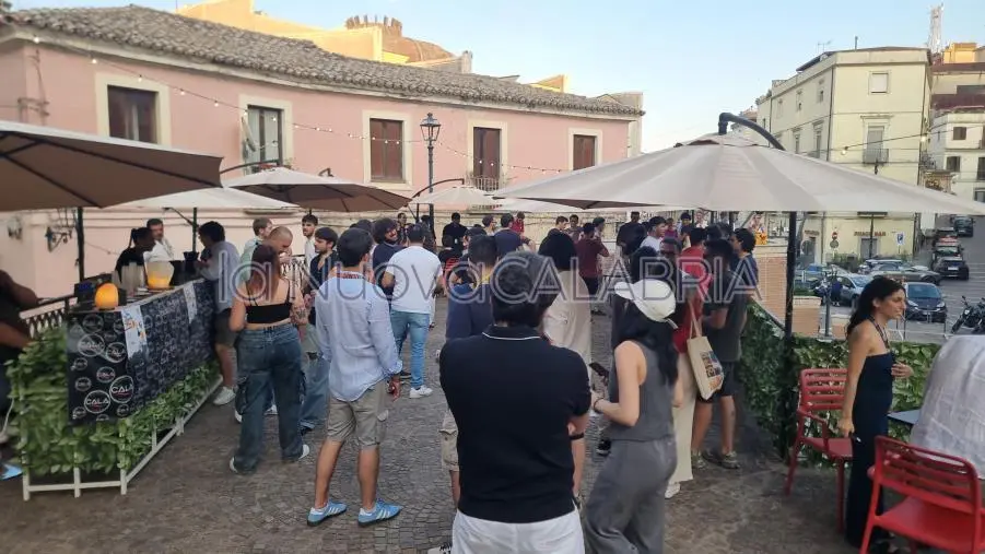 "Non chiamatelo post office": ChiAmaCatanzaro si presenta alla città 