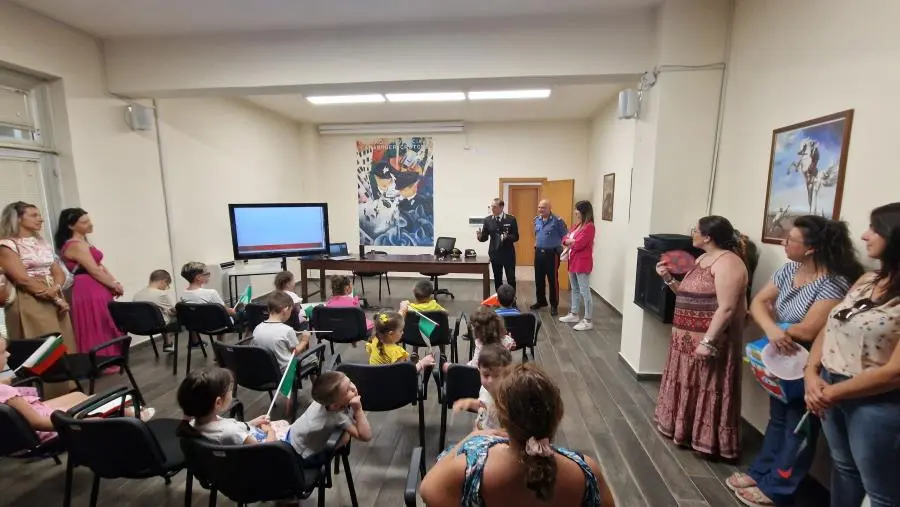 Crotone, bimbi al Comando Provinciale dei carabinieri con il progetto “Educhiamo alla legalità” 