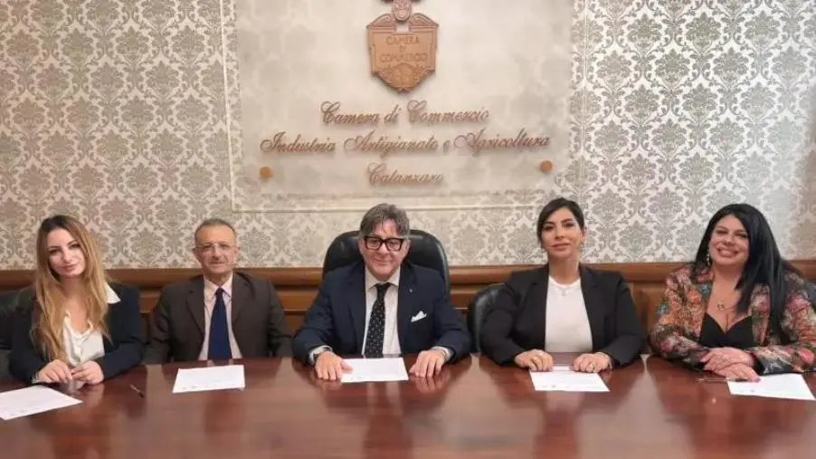 Catanzaro, in Camera di Commercio sottoscritto un protocollo per contrastare la violenza economica
 