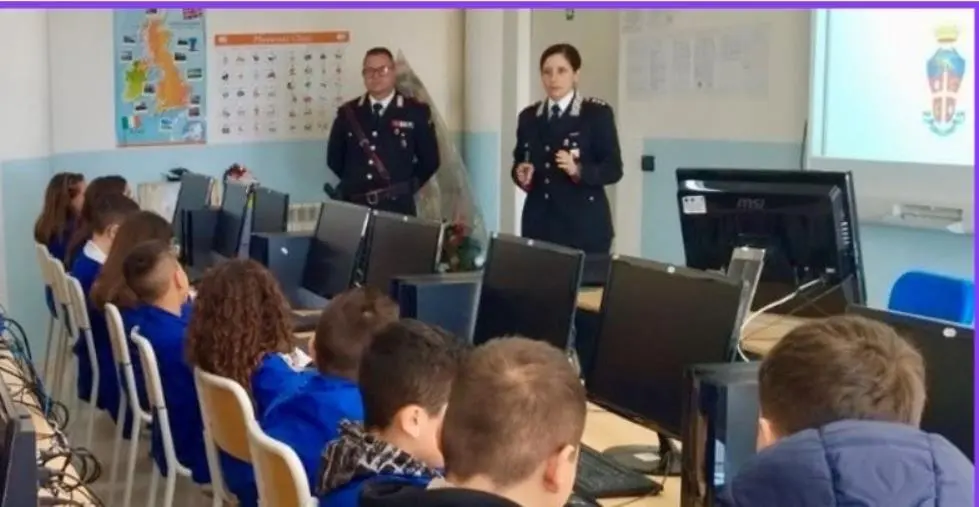 images A Cirò i ragazzi dell'IC Lilio a lezione di legalità con i Carabinieri