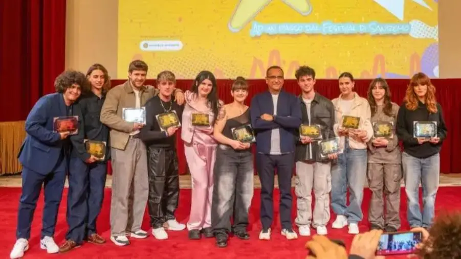 Area Sanremo 2024, i premi di Michele Affidato ai dieci finalisti del concorso