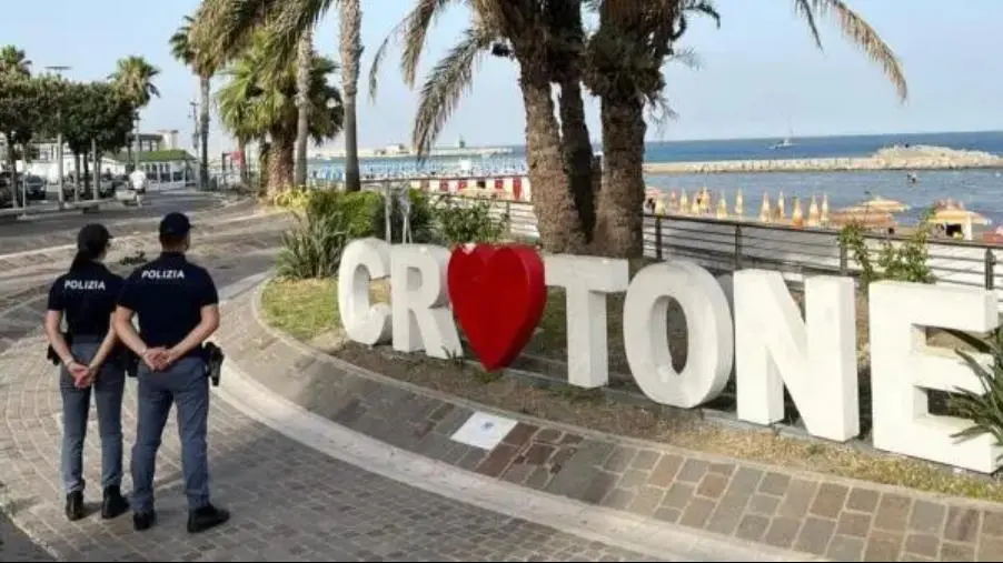 Crotone, al via l'operazione “Ferragosto sicuro” della Polizia di Stato