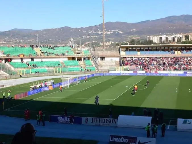 images Serie BKT, Cosenza e Catanzaro in campo alle 16.15: le formazioni ufficiali