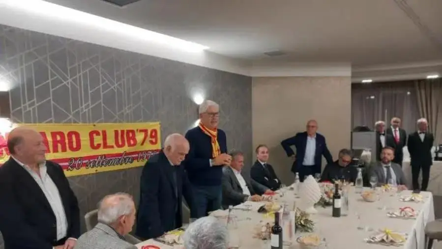 Cena di Natale del Catanzaro Club ‘79, Noto: “Onore e responsabilità rappresentare questa squadra”