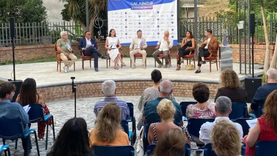 Premio Calabresi Straordinari 2025, al via la III edizione: tra i premiati il regista Giacomo Triglia