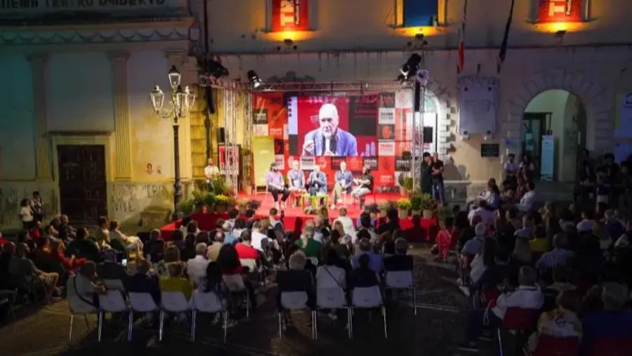 images Trame Festival a Lamezia Terme, Pietro Grasso presenta “Da che parte stai? Siamo tutti chiamati a scegliere"