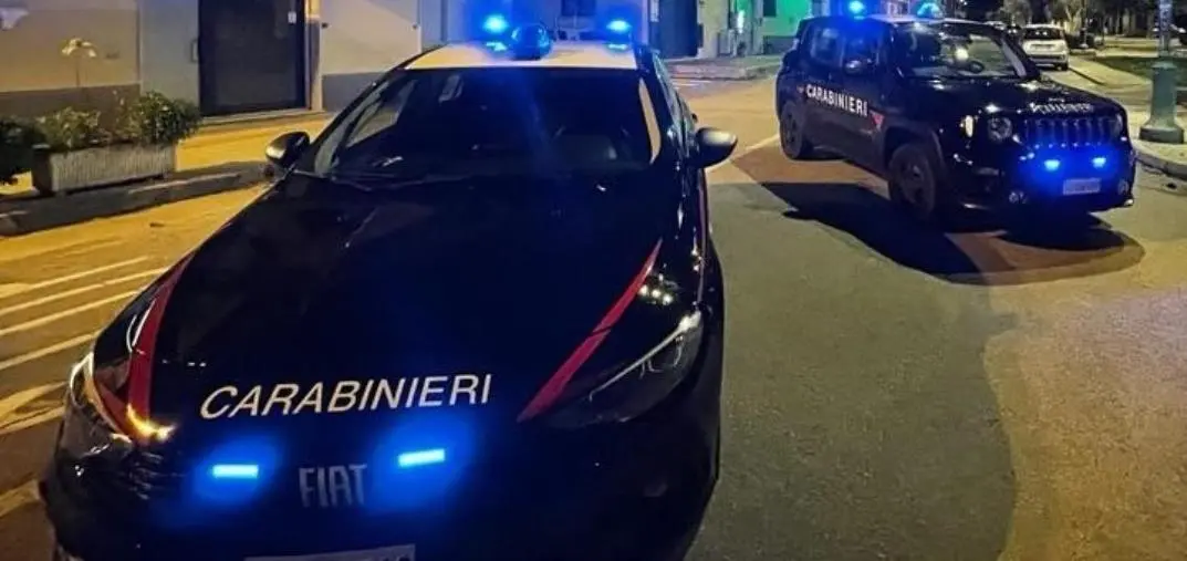 Dà fuoco a un immobile disabitato nel Lametino: arrestato per danneggiamento
