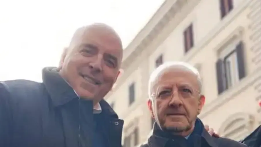 Mario Oliverio alla manifestazione di  Roma contro l'autonomia differenziata promossa dalla Regione Campania
