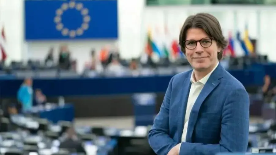 Ponte sullo Sretto, il Parlamentare europeo Corrao: "L'Ue potrebbe finanziare una parte degli studi"