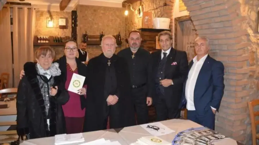 L‘ANIOC di Soverato-Catanzaro consegna diplomi ai nuovi Soci e insigniti Cavalieri