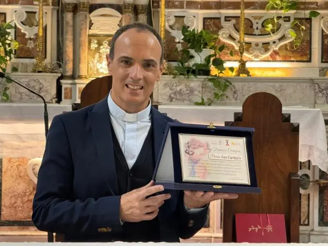 images Missionari digitali, a Don Francesco Cristofaro il premio Lux Caritatis
