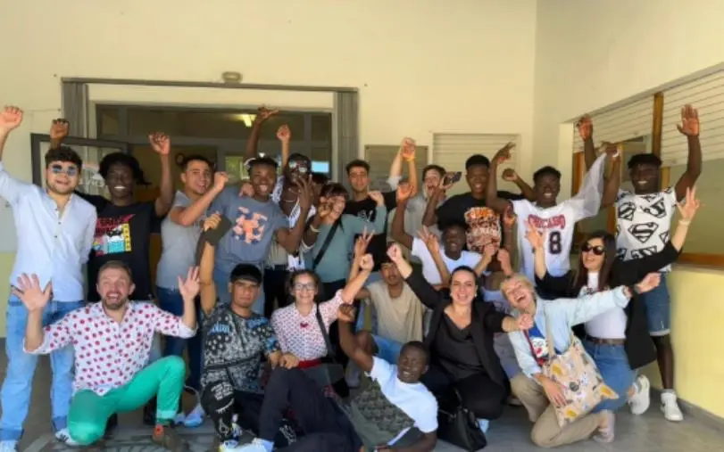 images San Pietro Apostolo, il SAI “Centro Myriam” e i Red Noses di Emergency incontrano la Scuola 
primaria 