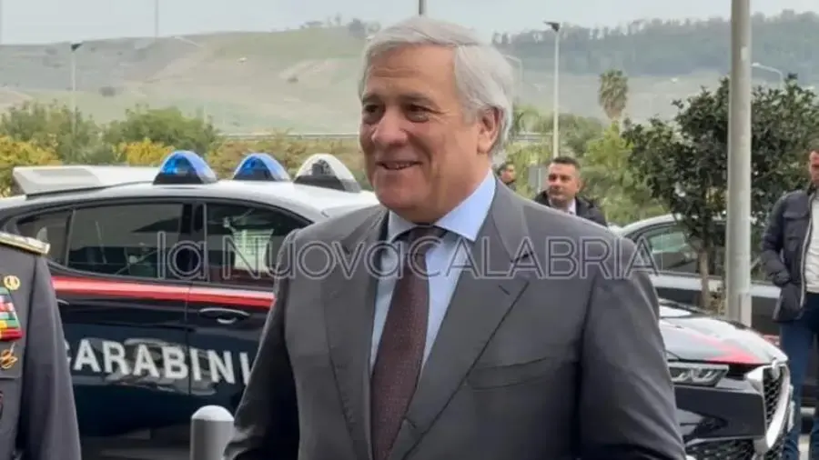 Ponte sullo Stetto, Tajani: "Lo intitolerei a Silvio Berlusconi"