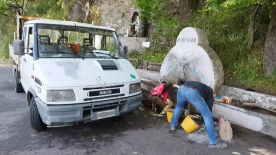 images Catanzaro, Carpino: "Lavori in corso per salvaguardare l'iconica fontana di Piterà"