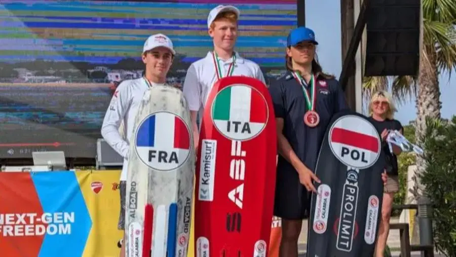 Mondiali di Kitesurf a Gizzeria: trionfo per l'italiano Julio Houze 