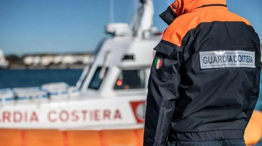Gioia Tauro, la Guardia Costiera sequestra attrezzi da pesca non consentiti
