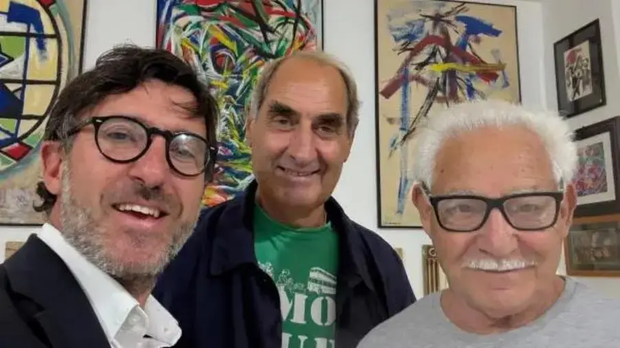 Catanzaro, Pasquale Squillace in visita alla Galleria "Arte Spazio" di Luigi Verrino