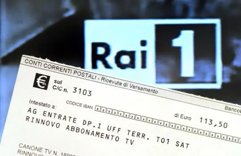Codacons: "Il mancato taglio del canone Rai costerà 430 milioni: rischio aumento bollette"