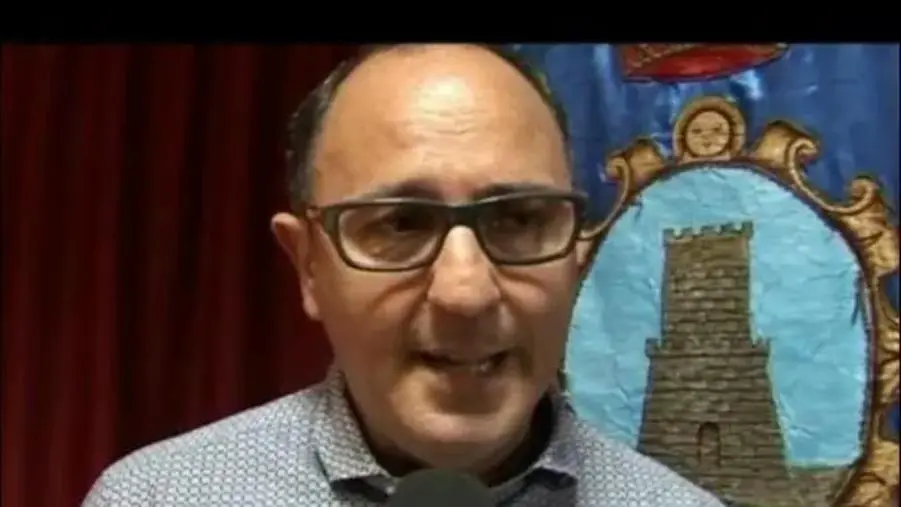 Chiaravalle, il consigliere Foti “sfida” il sindaco Donato: “Perché sfugge?”