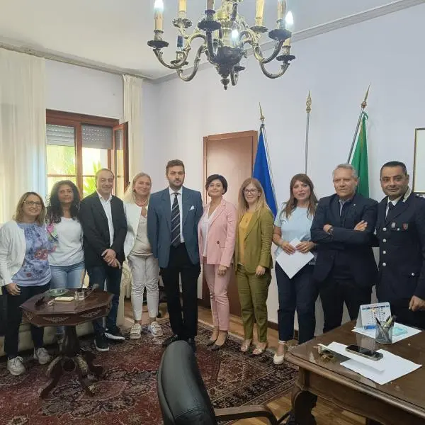 images Crotone, l'appello del Garante dei detenuti dopo la visita in carcere: "Troppe carenze di organico"