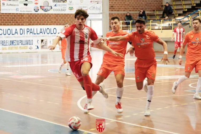 Mauro Marrazzo saluta il Soverato Futsal