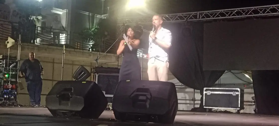 images “Sapore di mare”: Antonio Mezzancella diverte Catanzaro con musica, imitazioni e risate al porto