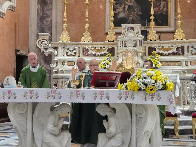 Catanzaro, Don Sergio Iacopetta saluta la Cattedrale: domani si insedia a S. Barbara