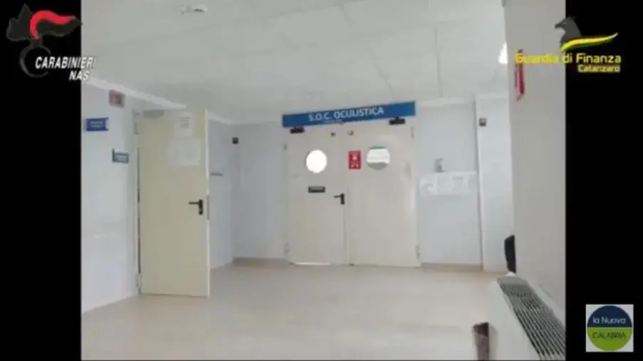 Inchiesta su Oculistica a Catanzaro, 700 euro per intervento cataratta e liste d'attesa lunghe