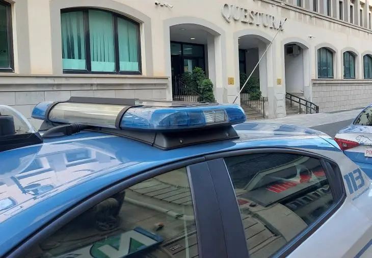 images Reggio, arrestato il 'topo d'appartamento' lanciatosi dal balcone per fuggire alla Polizia