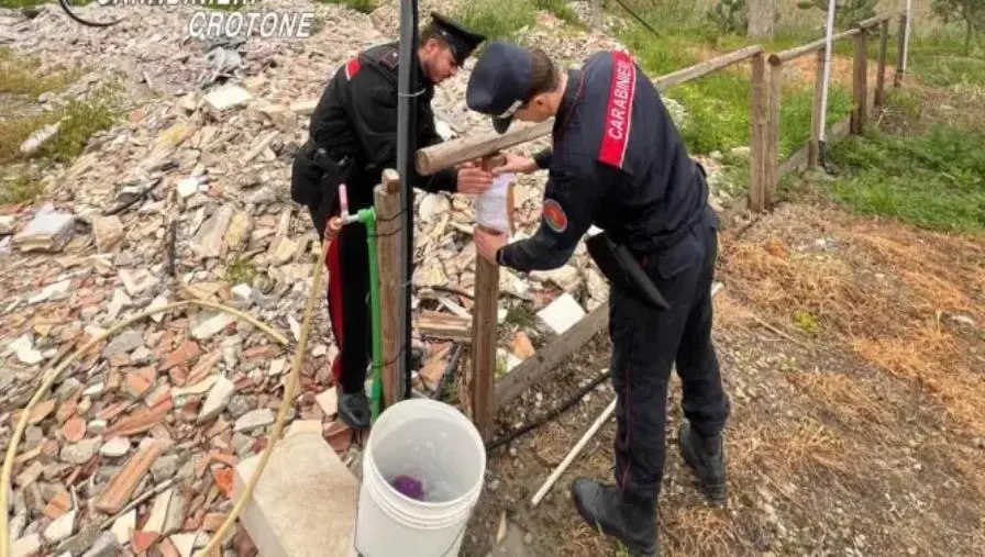 Crotone, sversamento di rifiuti misti: una denuncia 