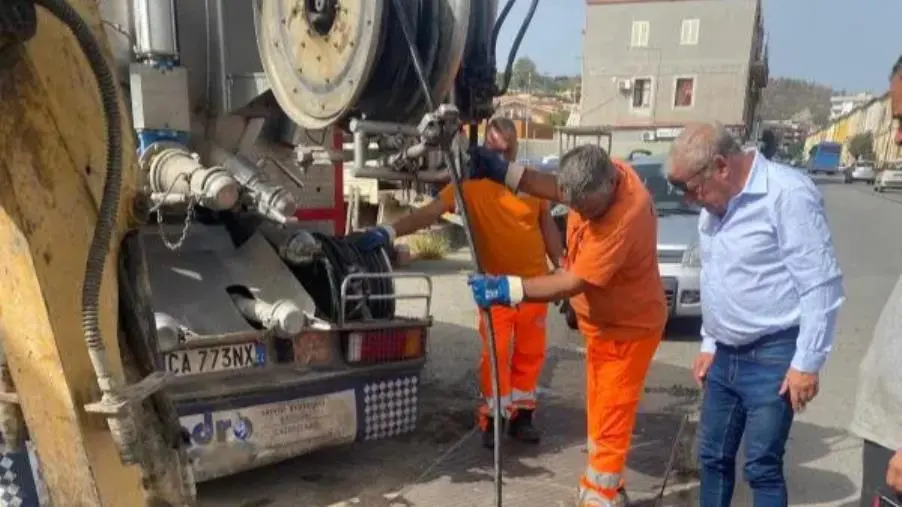 images Catanzaro, in corso un intervento straordinario di pulizia e bonifica dei canaloni  