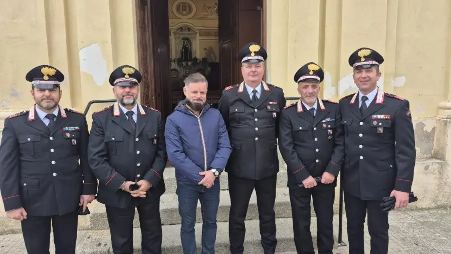 A Soverato la messa per le festività natalizie con autorità, Carabinieri, Polizia, Finanza, Vigili del Fuoco e Polizia Locale