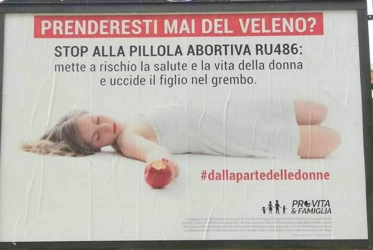 images Manifesti contro l’aborto, le donne del Pd si appellano al sindaco di Reggio: "Vanno rimossi”