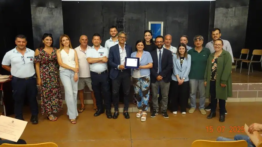 images Premio Disciplina Torneo Ricreativo Amatori alla squadra dell’Istituto Penitenziario “Ugo Caridi” di Catanzaro
