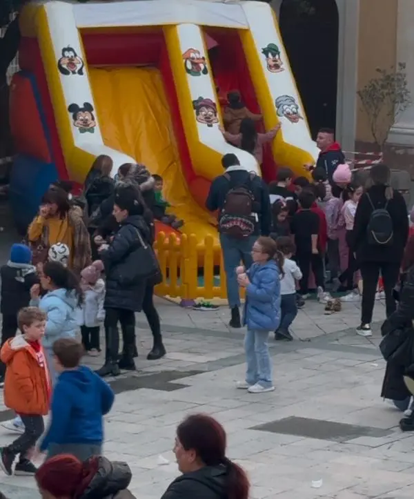 Grande successo per la festa al Rione Bella a Lamezia: un momento di comunità e partecipazione per famiglie e bambini